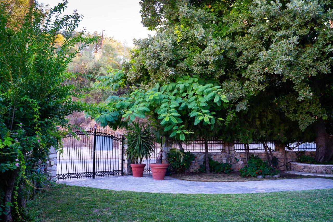 Villa Dina Sivota  Luaran gambar